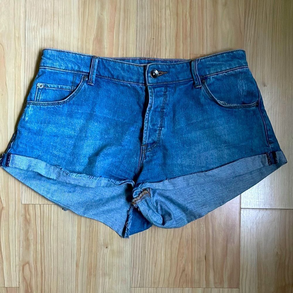 Roxy Denim Jean Shorts Size 26” Waist